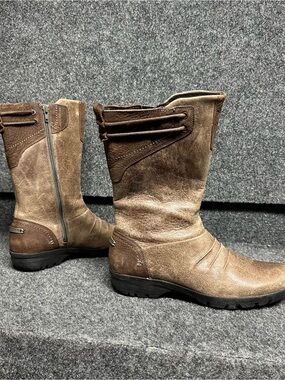 Merrell brown leather boots outdoors barn chore zip up mid calf casual